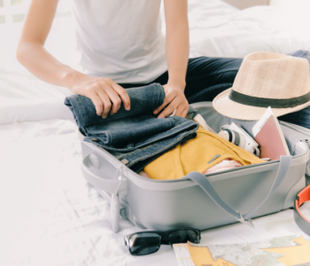 Cómo guardar y proteger tus accesorios de viaje cuando no los usas